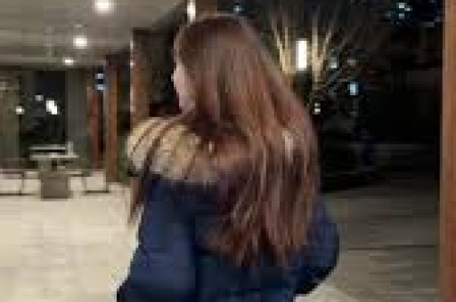 婚前车内激吻出轨玩过 14 位男星47 岁玉女至今未婚无人敢娶