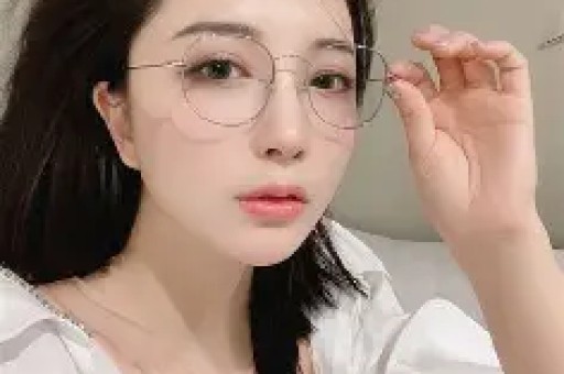 夜会两女引爆舆论漩涡娱乐圈那点儿事扒一扒娱乐圈