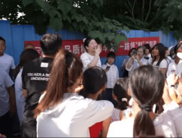“樱桃里有虫”在助农樱桃集会现场直播造谣网红李雨禅被行拘